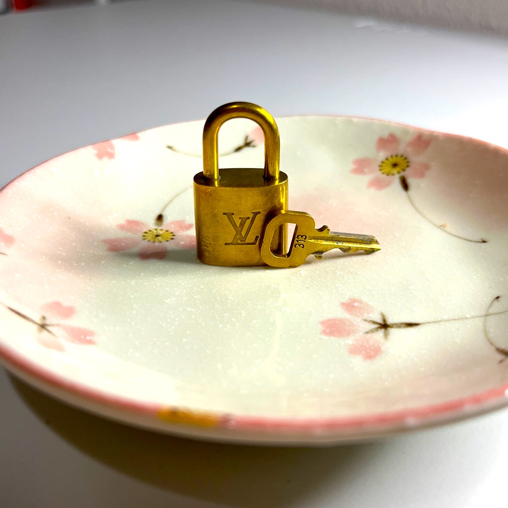 Louis Vuitton #347 Lock & Key